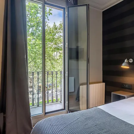 2166 - Ab Casa Saltor Barcelona